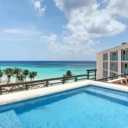 Beachfront Penthouse Oceanview Rooftop And Pool
