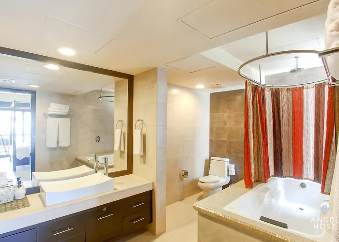 Beachfront Penthouse Oceanview Rooftop And Pool *