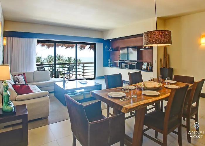 Beachfront Penthouse Oceanview Rooftop And Pool Hébergement de vacances