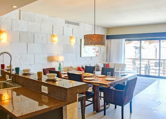 Hébergement de vacances Beachfront Penthouse Oceanview Rooftop And Pool