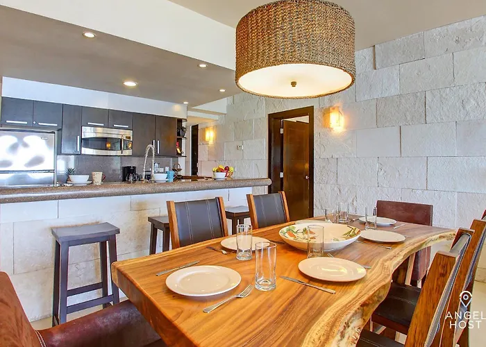 Hébergement de vacances Beachfront Penthouse Oceanview Rooftop And Pool