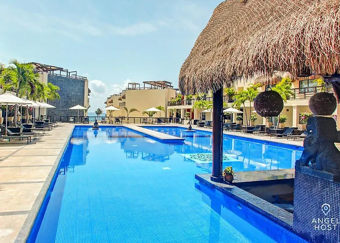 Beachfront Penthouse Oceanview Rooftop And Pool *