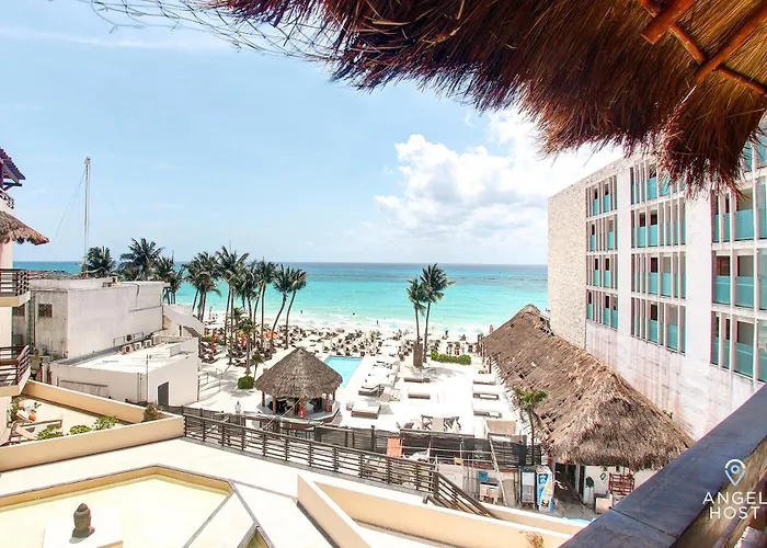 Beachfront Penthouse Oceanview Rooftop And Pool *